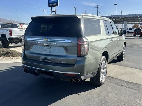 Used 2023 Chevrolet Suburban Premier image 29