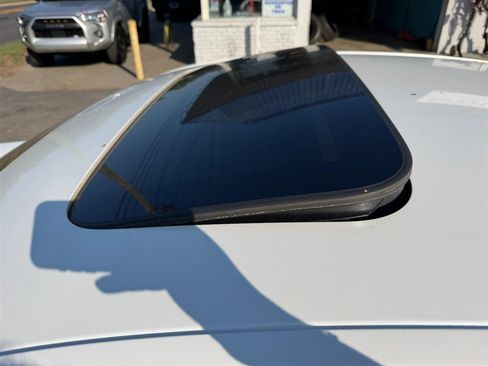 Used 2019 Honda Accord Sport image 8