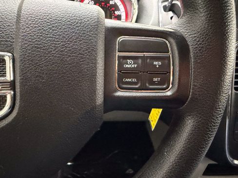 Used 2018 Dodge Grand Caravan SE FWD image 22
