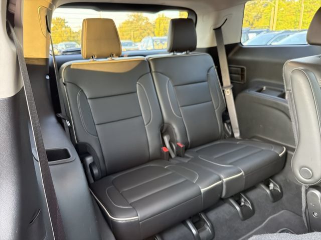 Used 2023 GMC Acadia Denali w/ Denali Ultimate Package FWD image 17