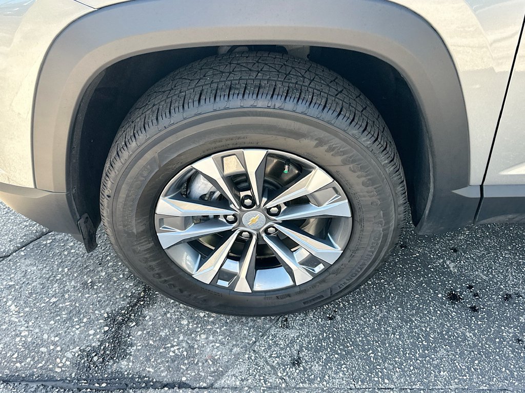 Certified 2026 Chevrolet Equinox LT w/ Safety and Technology Package FWD image 29