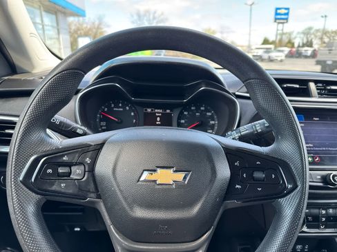 Used 2023 Chevrolet TrailBlazer LT w/ Convenience Package FWD image 20