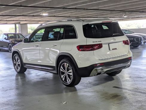 Used 2025 Mercedes-Benz GLB 250 image 11