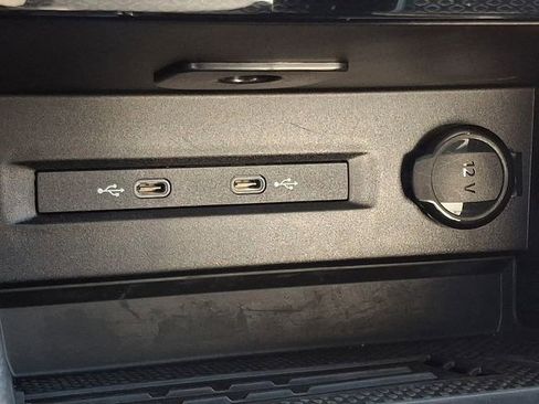 Certified 2025 Volkswagen Taos SEL w/ Black Wheel Plus Package image 24