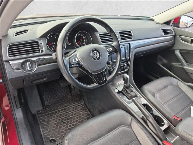 Used 2017 Volkswagen Passat 1.8T SE w/ SE Lighting Package FWD image 9