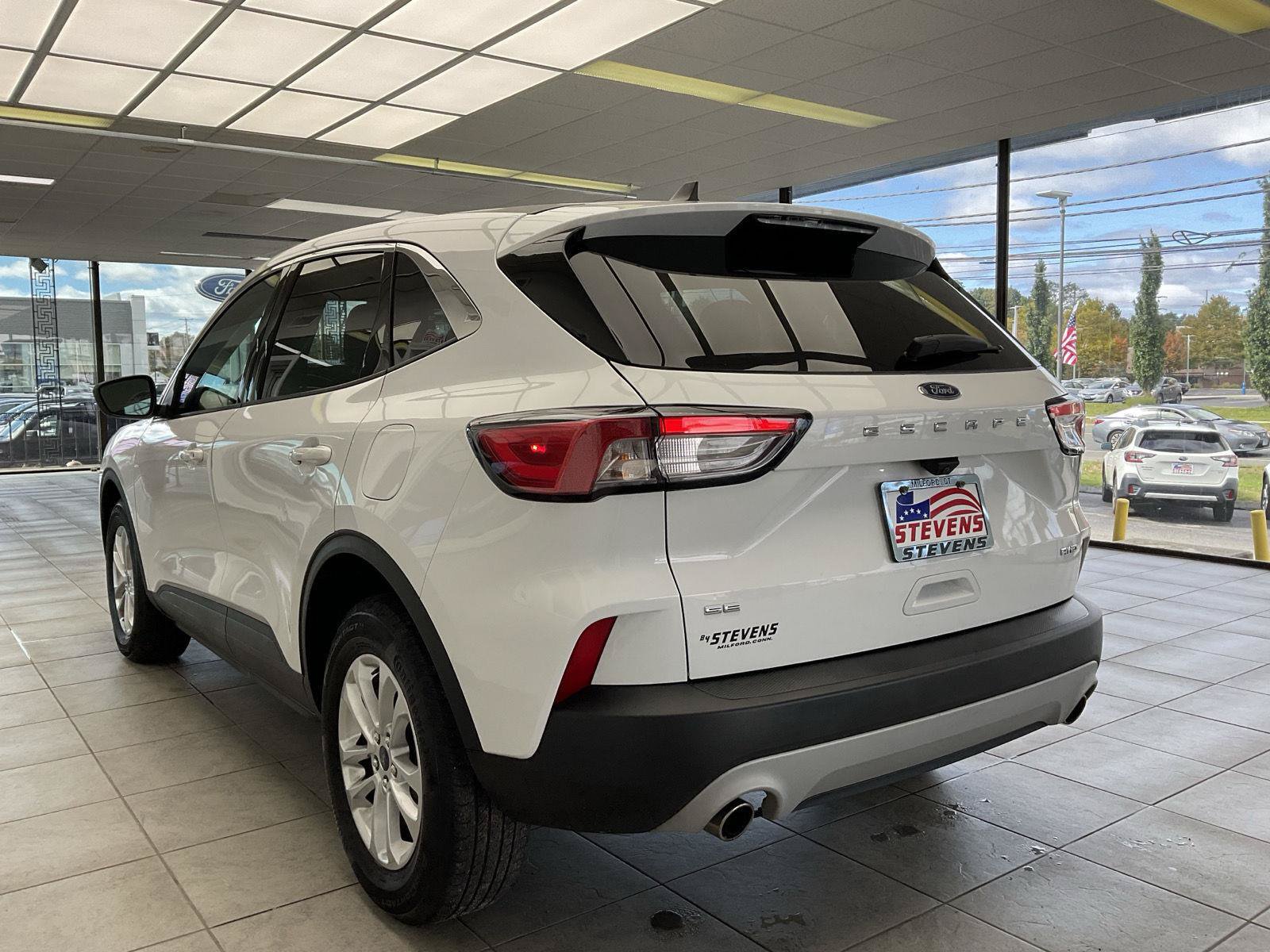Used 2022 Ford Escape SE w/ Cold Weather Package AWD/4WD image 6