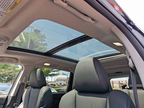 Certified 2025 Subaru Ascent Bronze Edition AWD/4WD image 42