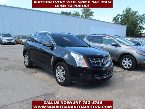 Used 2011 Cadillac SRX Luxury FWD image 2