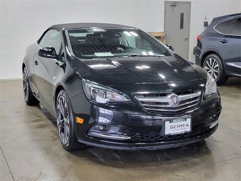 Used 2017 Buick Cascada Premium image 4