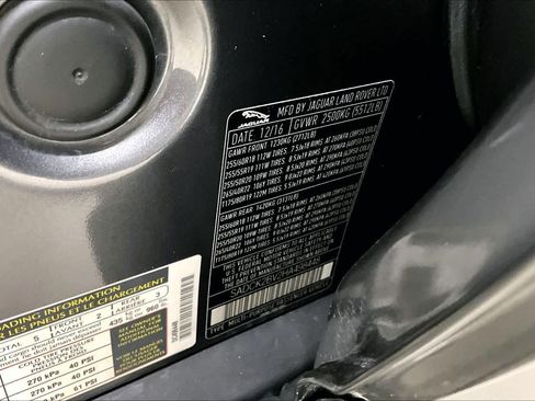 Used 2017 Jaguar F-PACE Prestige image 35