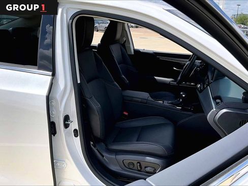 Used 2024 Lexus ES 350 w/ Premium Package image 8