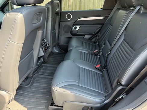 Certified 2025 Land Rover Discovery Dynamic SE image 35