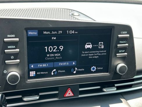 Used 2026 Hyundai Elantra SE FWD image 19
