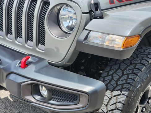 Used 2023 Jeep Wrangler Unlimited Rubicon w/ Cold Weather Group AWD/4WD image 26