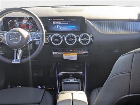 New 2025 Mercedes-Benz GLA 250 image 11