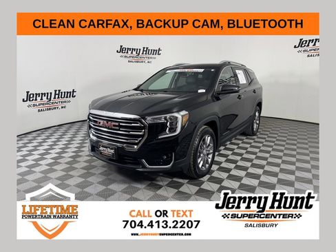 Used 2023 GMC Terrain SLT image 1