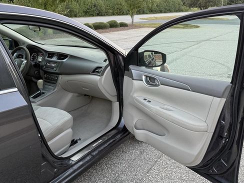 Used 2014 Nissan Sentra SV image 17
