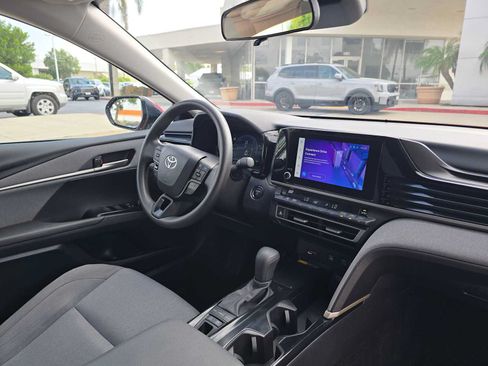 Used 2025 Toyota Camry LE FWD image 11