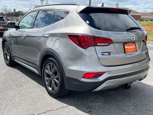 Used 2018 Hyundai Santa Fe Sport image 5