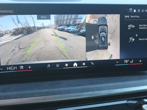 Used 2025 BMW X7 xDrive40i w/ M Sport Package image 19