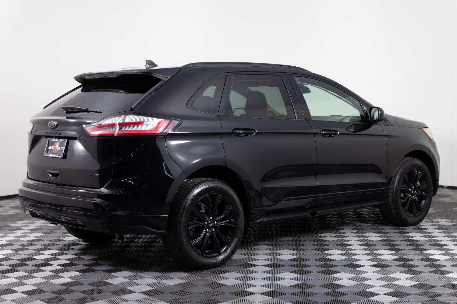 Used 2022 Ford Edge SE w/ Black Appearance Package AWD/4WD image 8