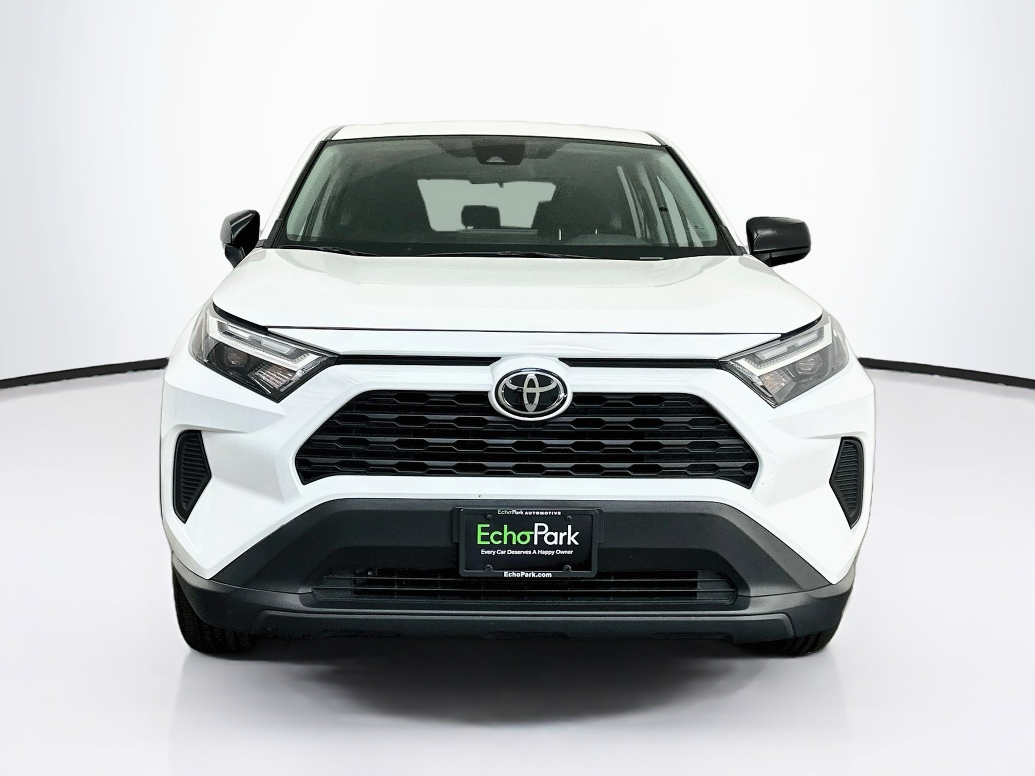 Used 2025 Toyota RAV4 LE AWD/4WD image 2