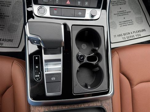 Used 2024 Audi Q8 Premium Plus w/ Premium Plus Package image 23