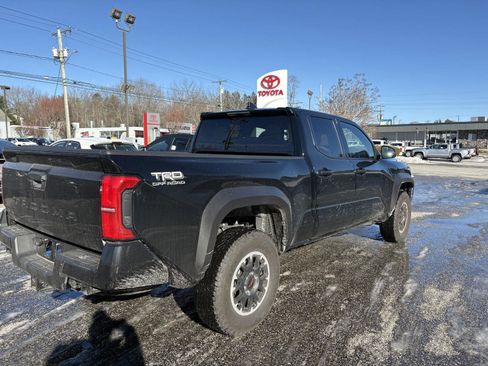 Used 2025 Toyota Tacoma TRD Off-Road image 7