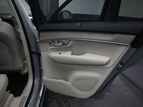 New 2026 Volvo XC90 B6 Ultra w/ Protection Package AWD/4WD image 32
