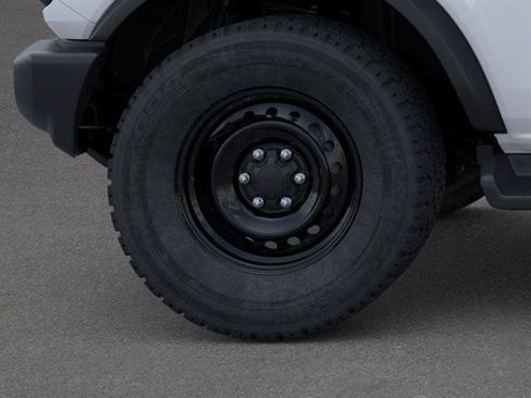 New 2026 Ford Bronco Outer Banks w/ Black Appearance Package image 23