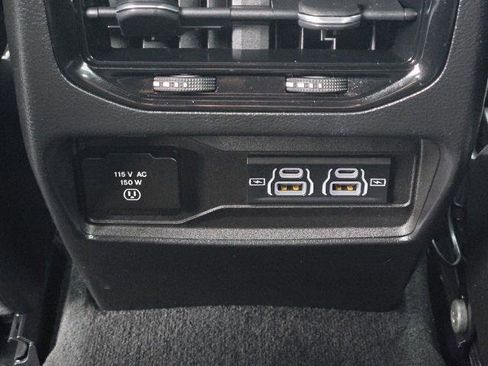 Used 2023 Jeep Grand Cherokee Altitude image 19