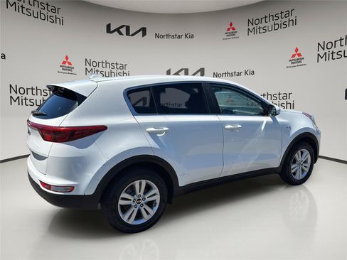 Used 2017 Kia Sportage LX AWD/4WD image 6