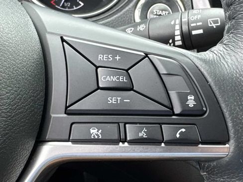 Used 2018 Nissan Rogue SL AWD/4WD image 30