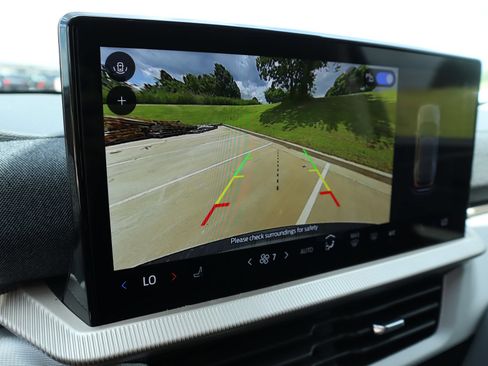 New 2026 Ford Explorer Active RWD image 8
