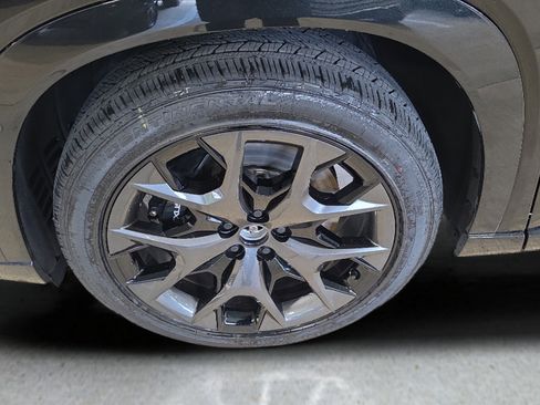 New 2026 Lexus TX 500h AWD w/ Technology Package image 10