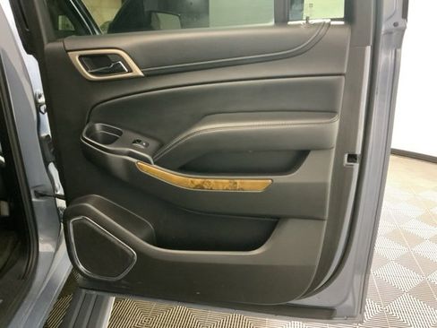 Used 2016 GMC Yukon XL Denali image 29