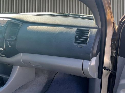 Used 2005 Toyota Tacoma 2WD Access Cab w/ Convenience Pkg image 17