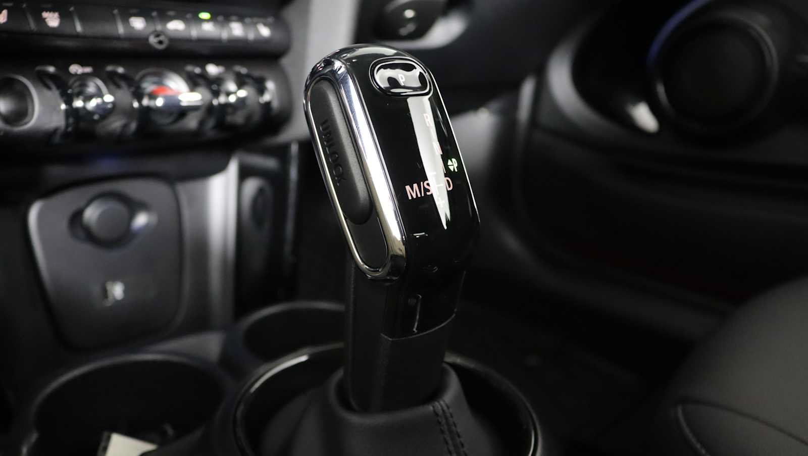 Used 2024 MINI Cooper Convertible FWD image 26