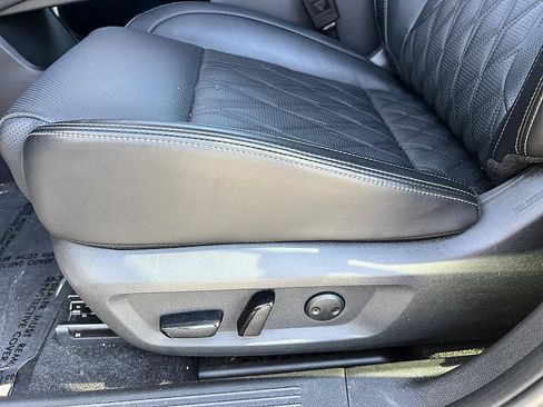 Used 2026 Nissan Rogue Platinum w/ Platinum Premium Package AWD/4WD image 22