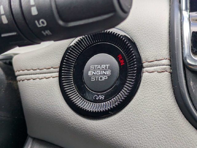 Used 2025 Jeep Compass Limited AWD/4WD image 30