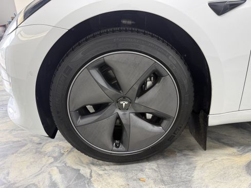 Used 2021 Tesla Model 3 Standard Range Plus RWD image 18