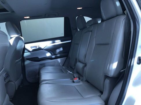 Certified 2017 Toyota Highlander XLE image 22