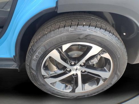 Used 2024 Chevrolet Trax RS w/ Driver Confidence Package FWD image 11