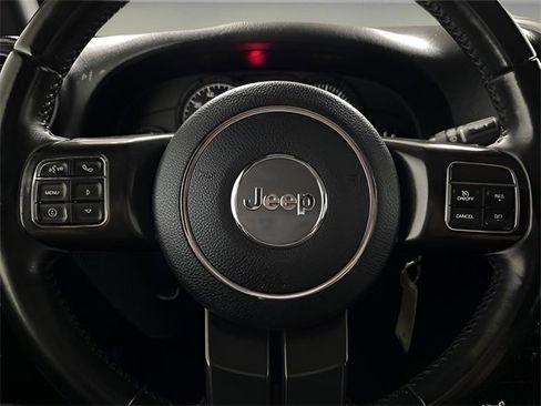 Used 2017 Jeep Wrangler Unlimited Rubicon image 19