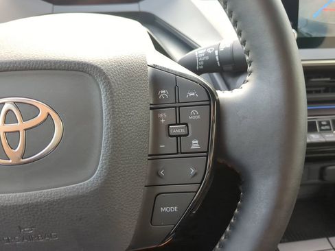 Used 2023 Toyota Prius XLE image 21