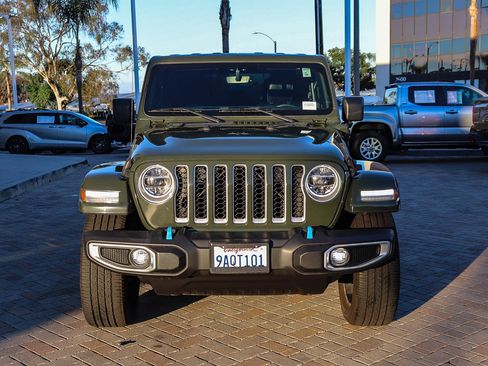 Used 2022 Jeep Wrangler Unlimited Sahara image 2
