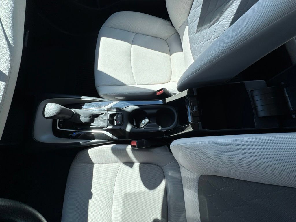 Used 2022 Toyota Corolla LE FWD image 20