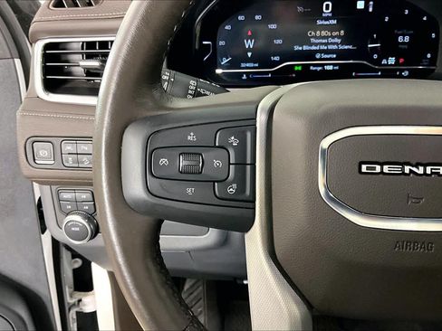 Used 2022 GMC Yukon XL Denali AWD/4WD image 23