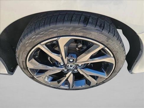 Used 2019 Honda Civic Sport image 19