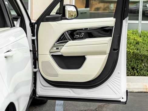 New 2026 Land Rover Range Rover SE AWD/4WD image 25